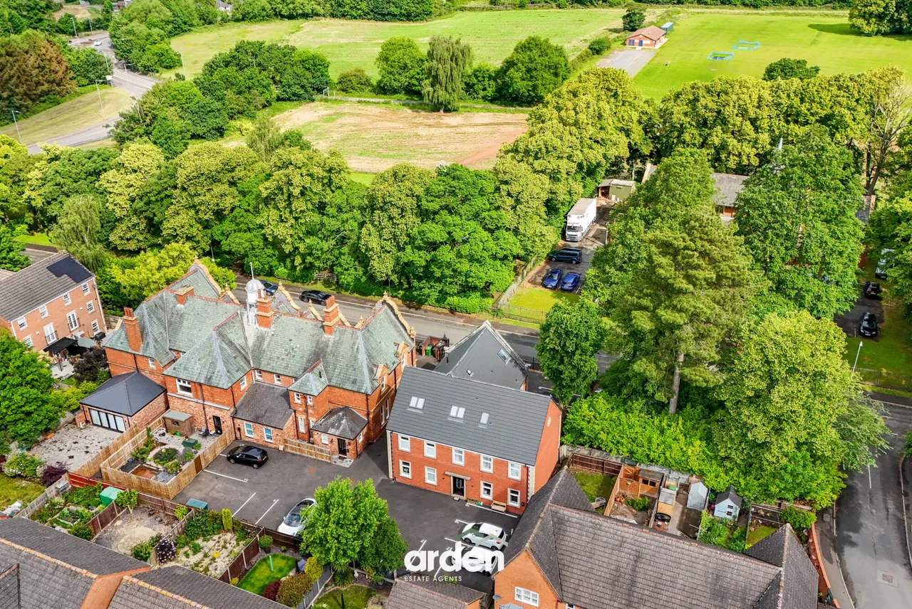 Barnsley Hall Road, Barnsley Court, B61, photo 10