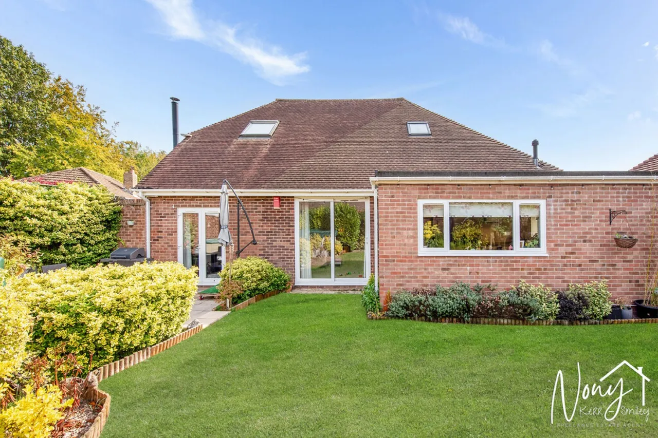Mount Close, Bereweeke, SO22, photo 30