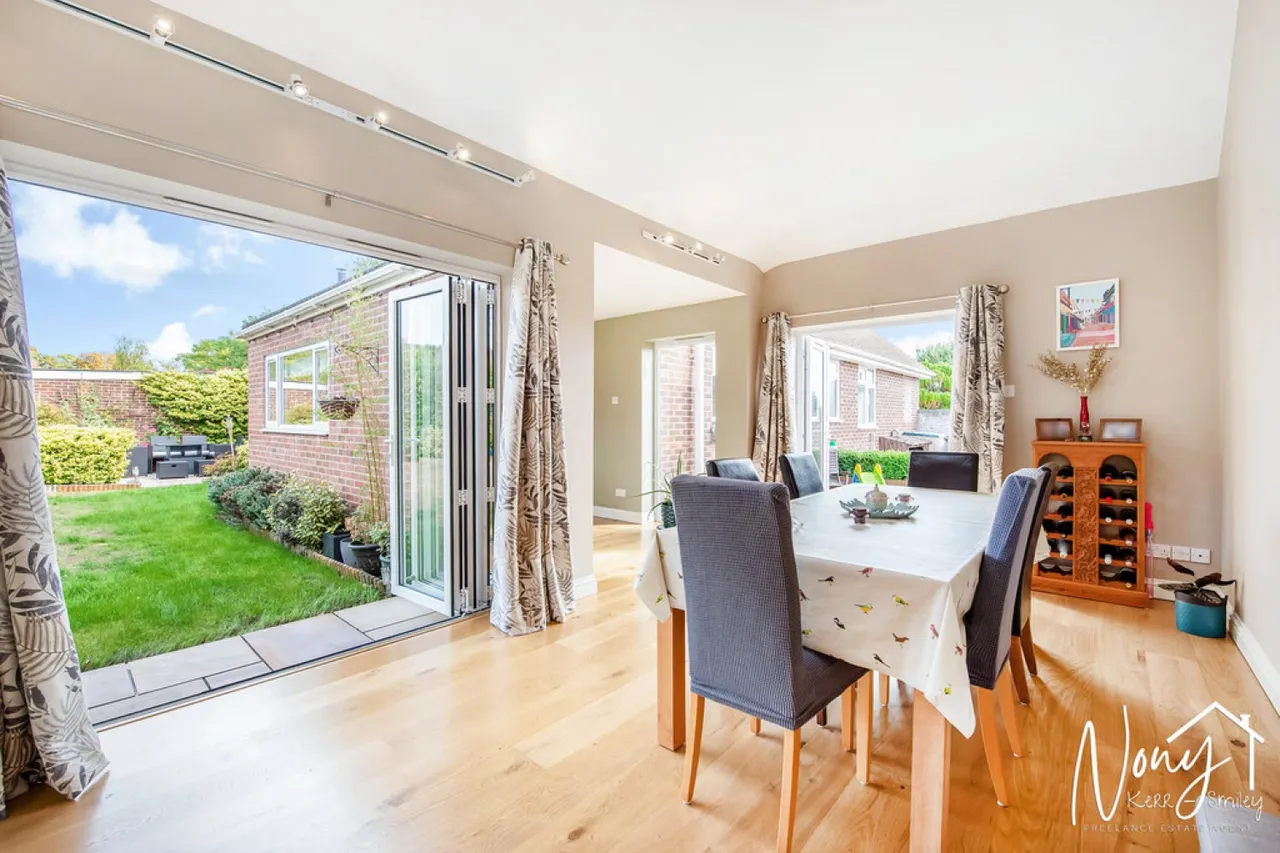 Mount Close, Bereweeke, SO22, photo 9