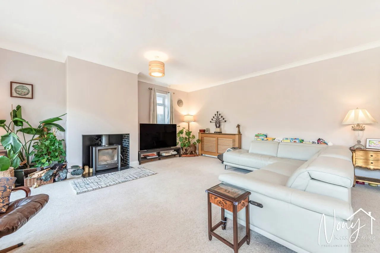 Mount Close, Bereweeke, SO22, photo 11