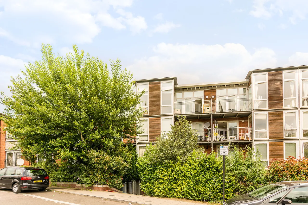 2 bed flat to rent, London, W11