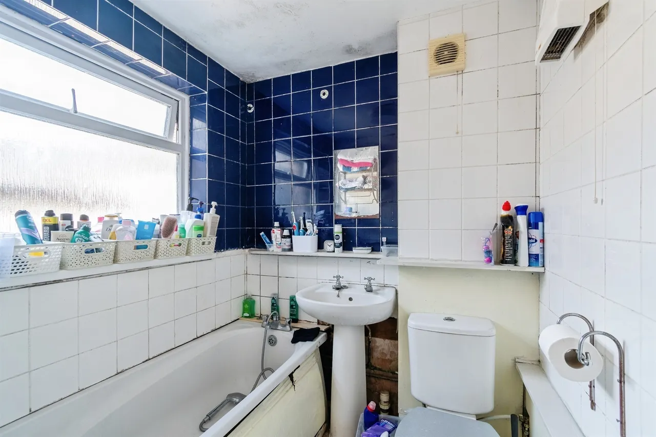 Surrey Place, TROWBRIDGE, photo 9