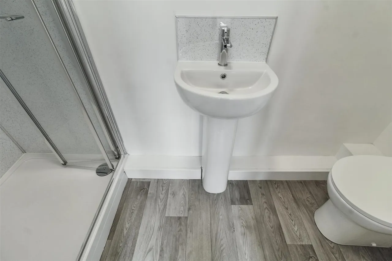 City Road, FF Front Bedroom, NG9, photo 6
