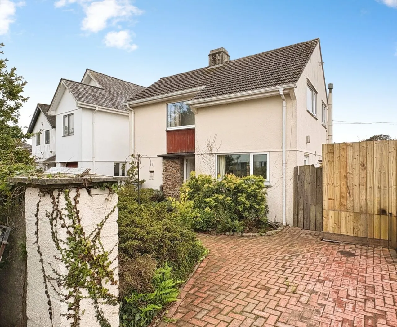 4 bed house to rent, Troubridge Road, Helston, TR13