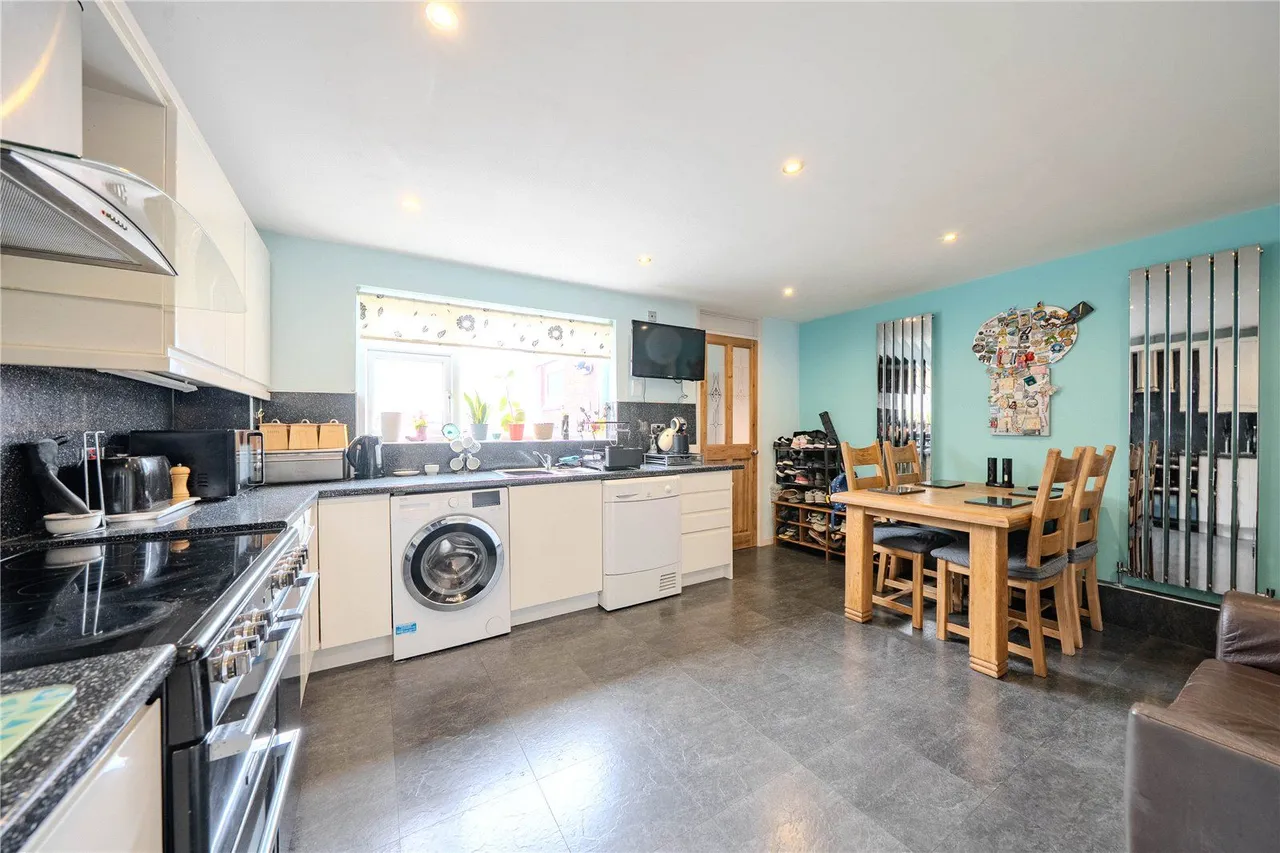 Coal Hill Green, Leeds, LS13, photo 4