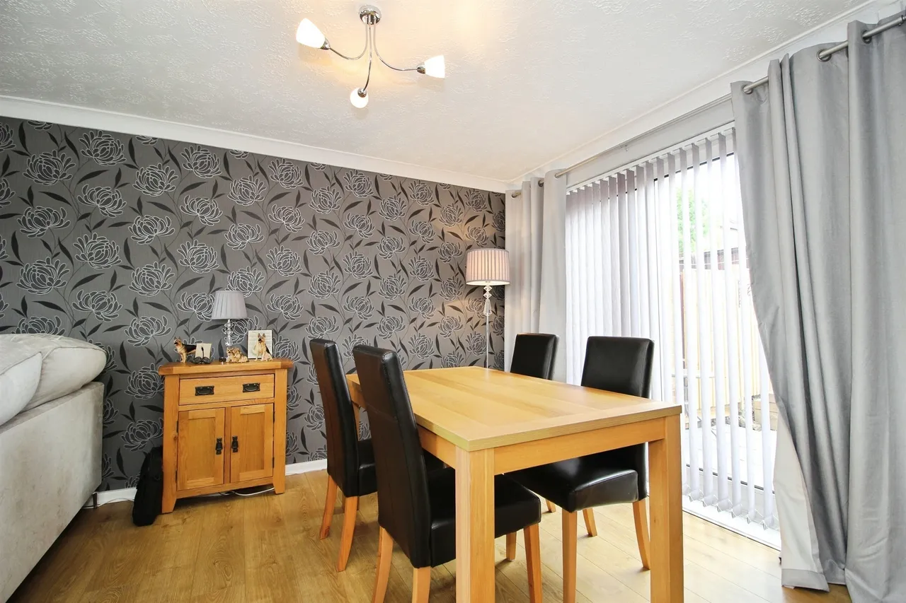 Stanks Drive, LEEDS, photo 6