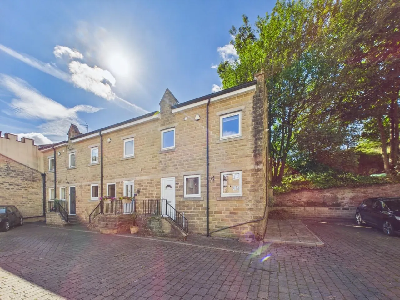 3 bed house for sale — Weavers Lane, Cullingworth