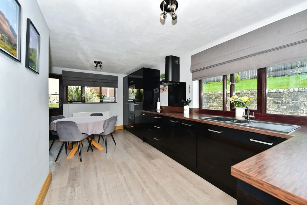 High Street, Killamarsh, Sheffield, Derbyshire, S21, photo 3