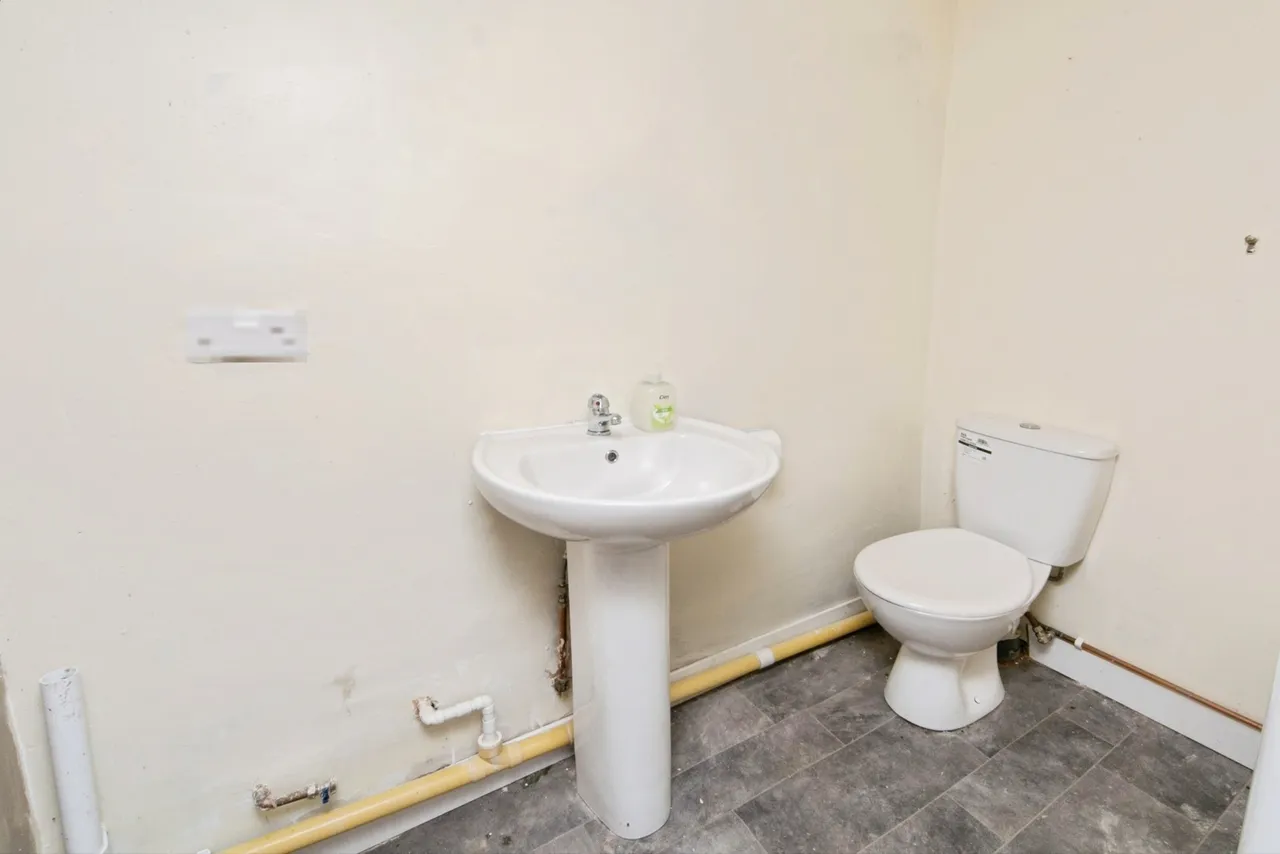 Grange Road, Colwyn Bay, LL29, photo 17