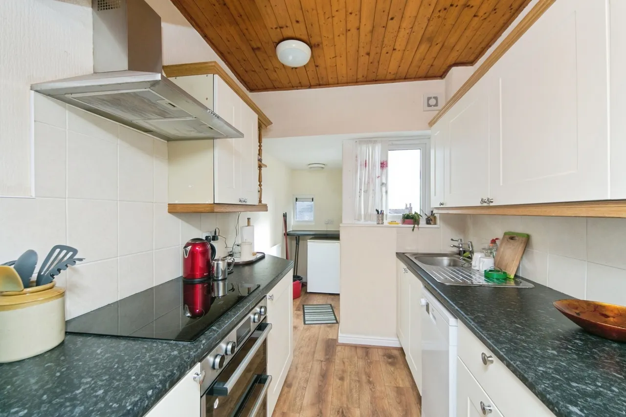 Grange Road, Colwyn Bay, LL29, photo 3