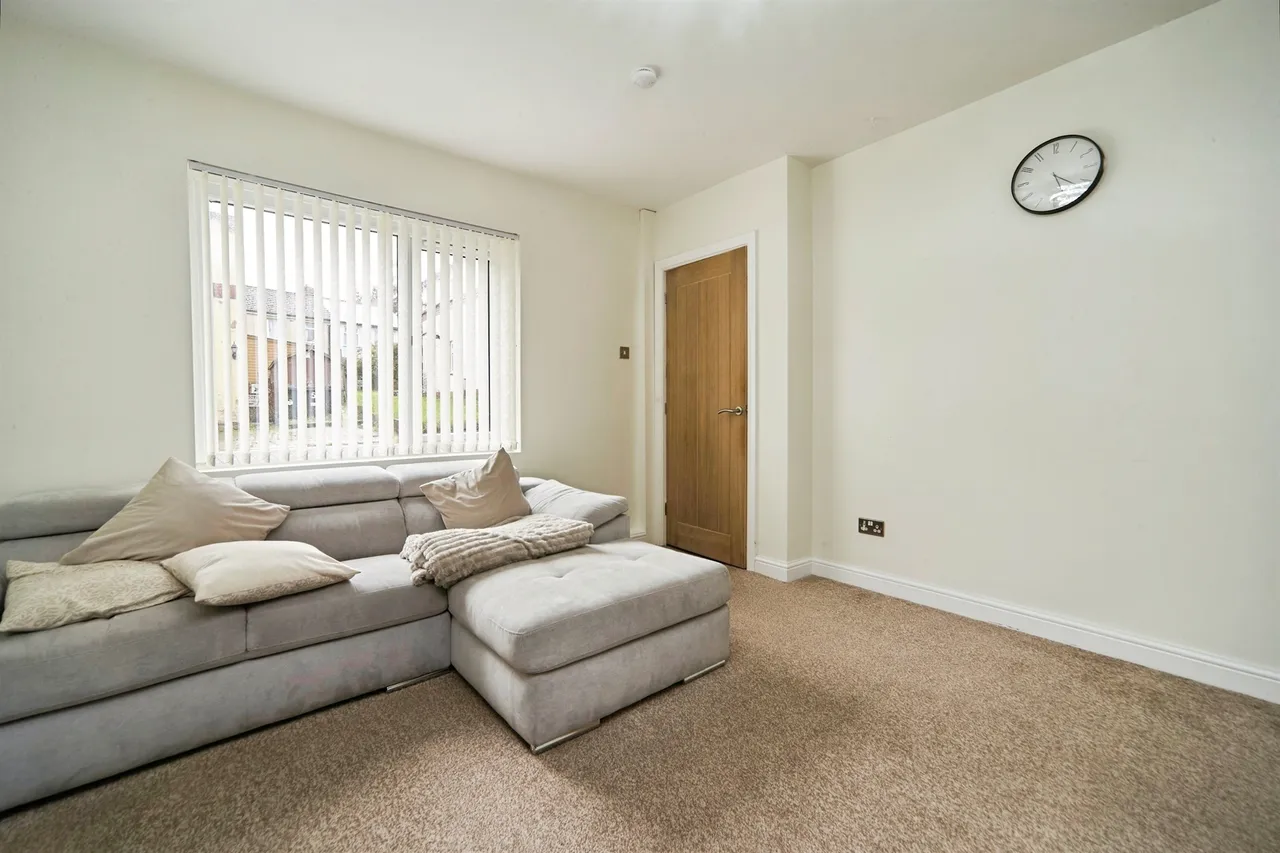 Calver Grove, Keighley, BD21, photo 3
