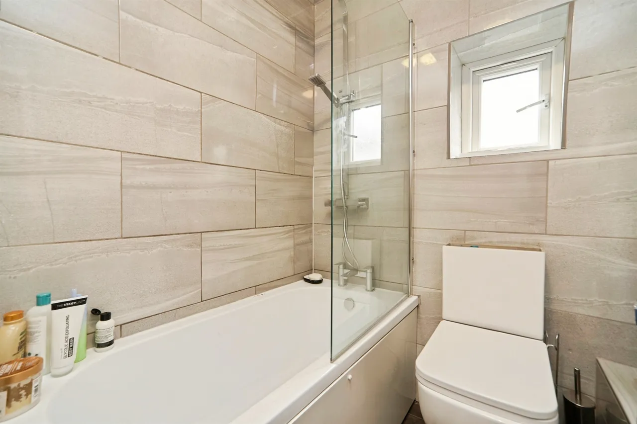 Calver Grove, Keighley, BD21, photo 14