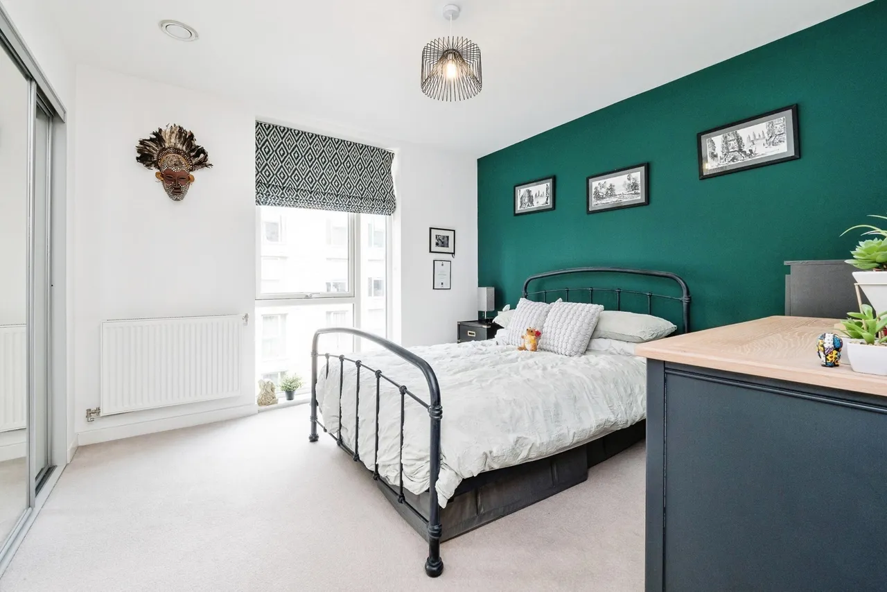 1 bed flat for sale — Mahindra Way, London, E6