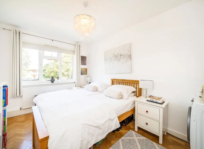 Thames Village, Chiswick, W4, photo 4