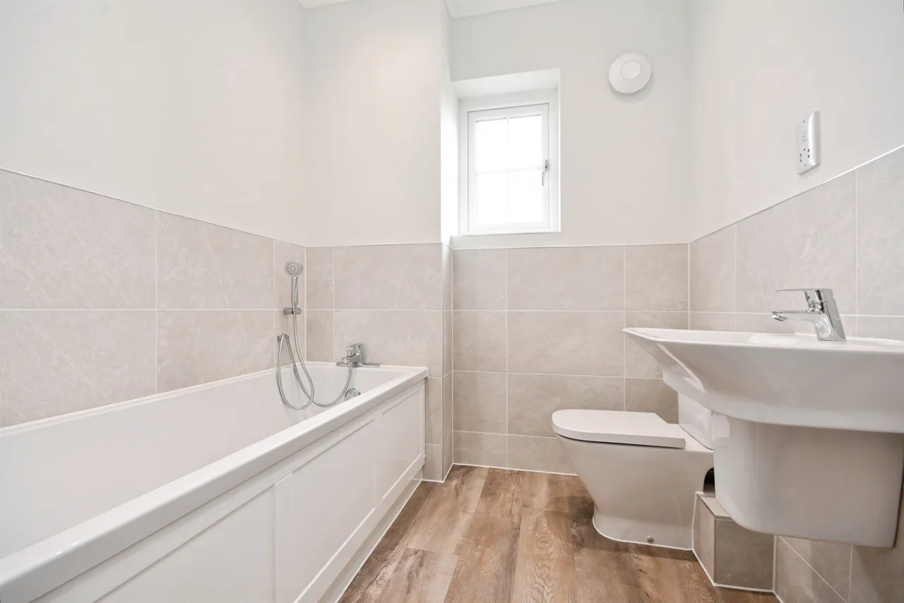 Weavers Way, Clare, Sudbury, photo 9