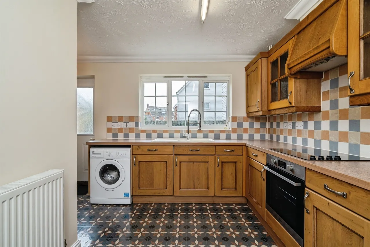 Ensign Way, DISS, photo 3