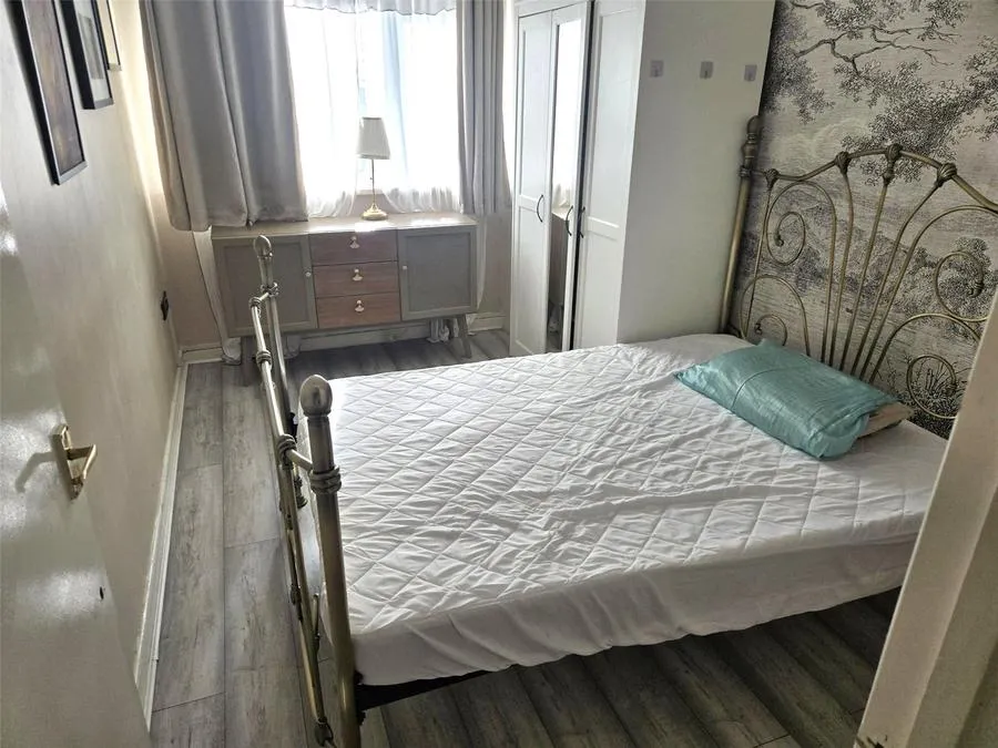 Castle Road, Dagenham, RM9, photo 6