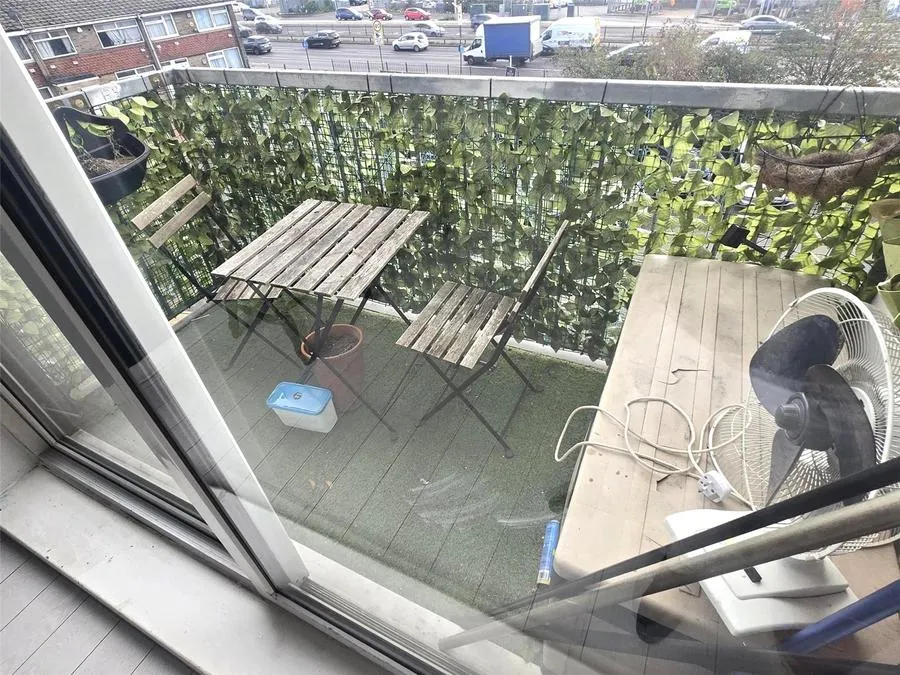 Castle Road, Dagenham, RM9, photo 8