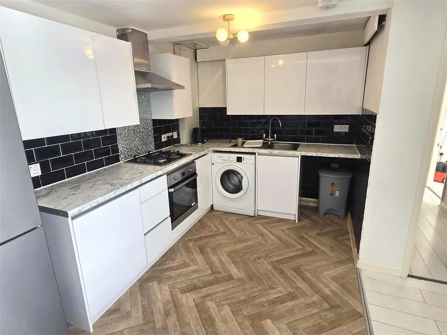 Castle Road, Dagenham, RM9, photo 4