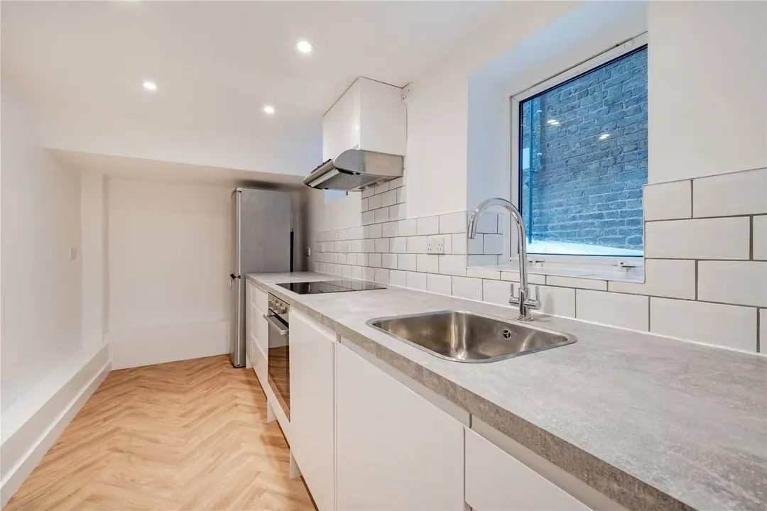 2 bed flat for sale — St. Cuthberts Road, Kilburn, London, NW2