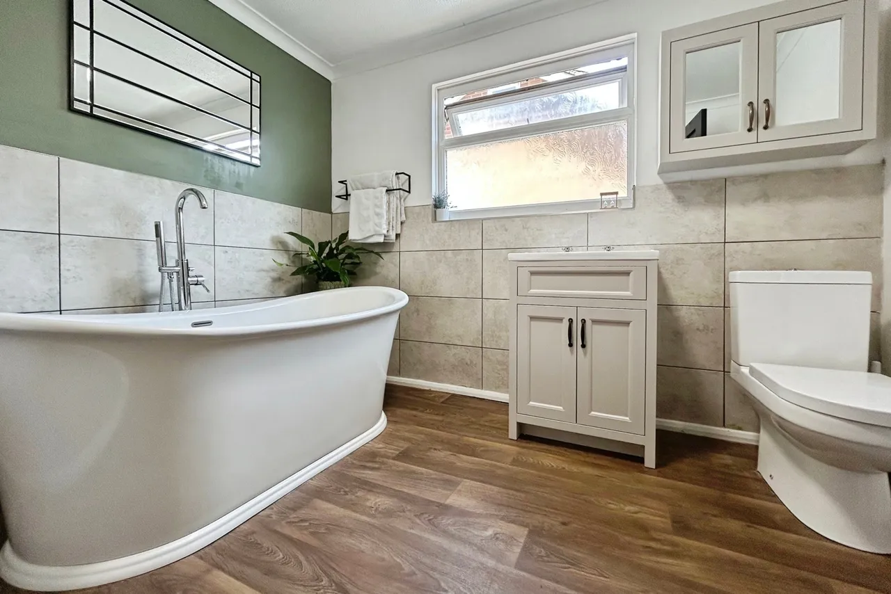 Copse Avenue, Farnham, Surrey, GU9 9ED, photo 9