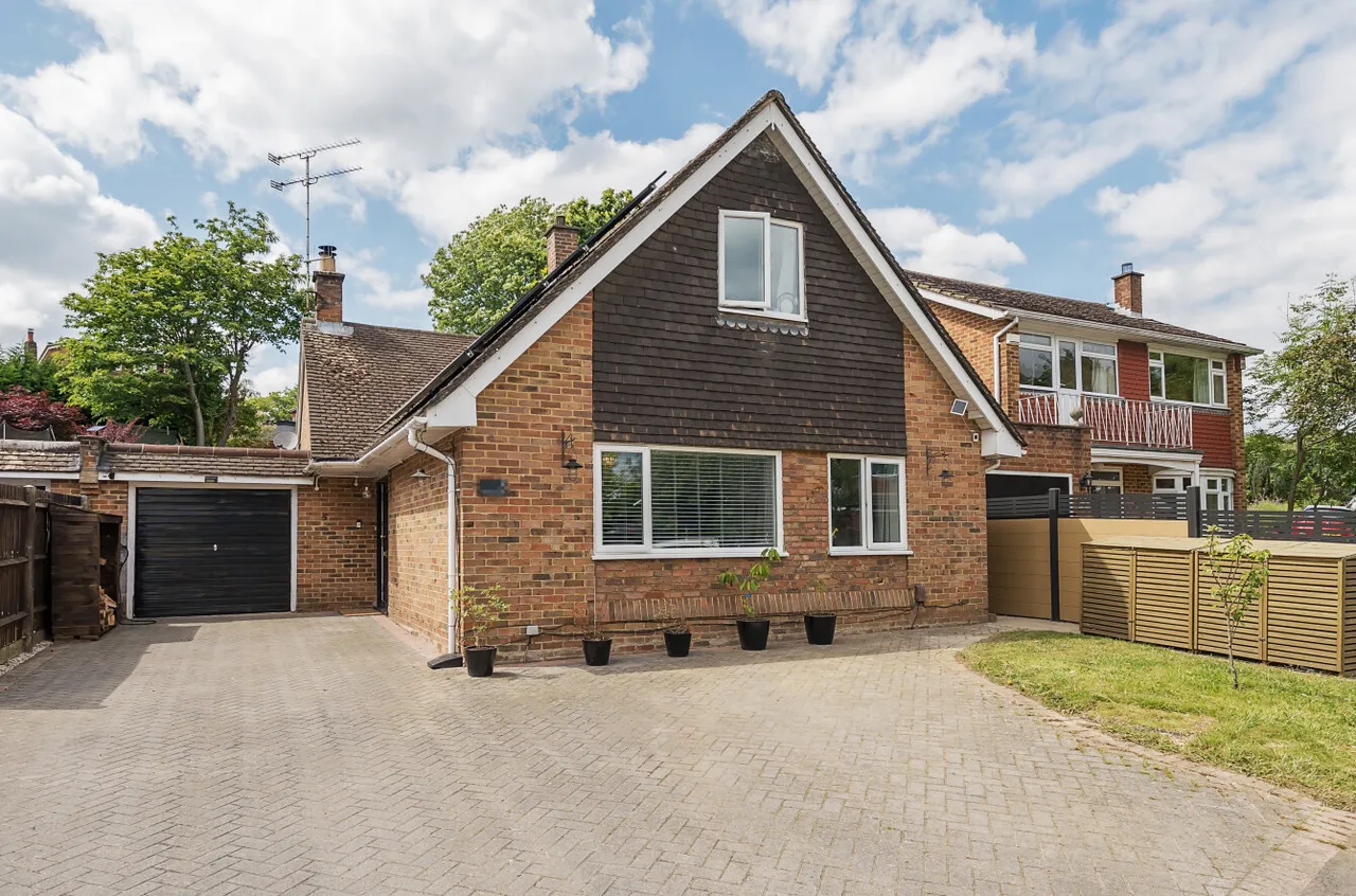 4 bed house for sale — Copse Avenue, Farnham, Surrey, GU9 9ED