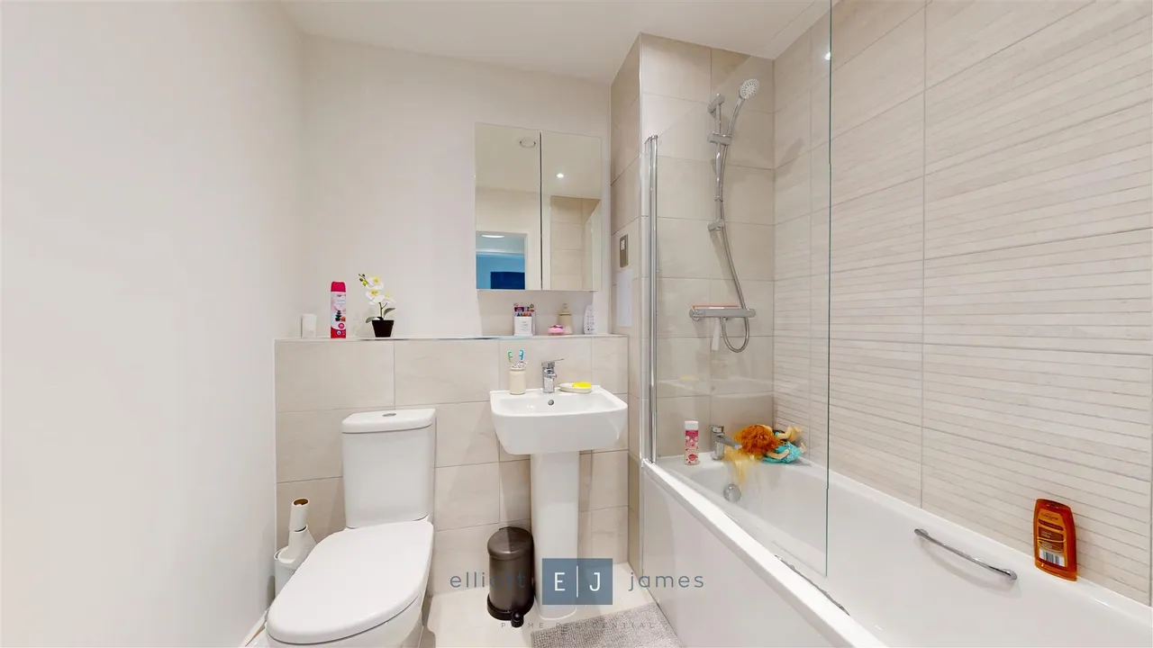 Epping Gate, Borders Lane, Loughton, photo 8