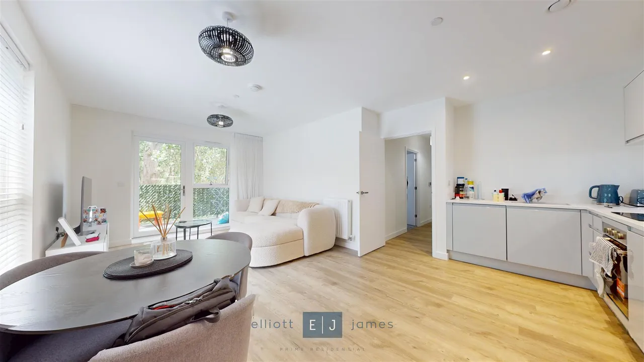 Epping Gate, Borders Lane, Loughton, photo 4