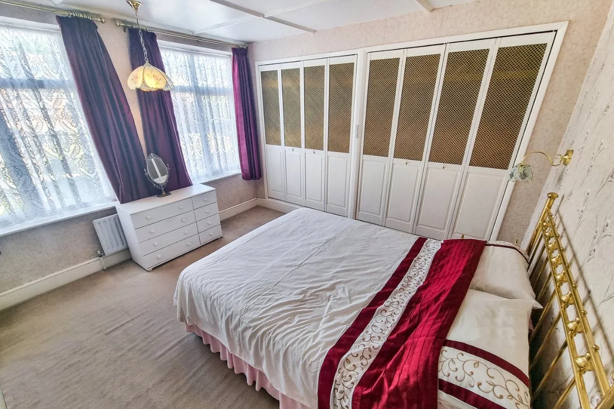 Coleford Bridge Road, Mytchett, Camberley, Surrey, GU16 6DH, photo 13