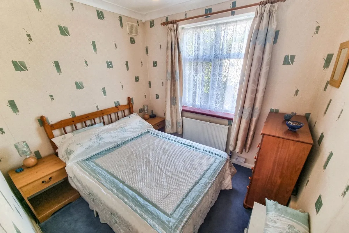 Coleford Bridge Road, Mytchett, Camberley, Surrey, GU16 6DH, photo 18