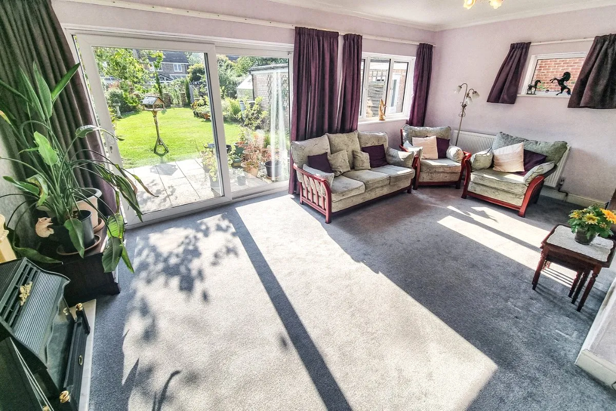 Coleford Bridge Road, Mytchett, Camberley, Surrey, GU16 6DH, photo 9
