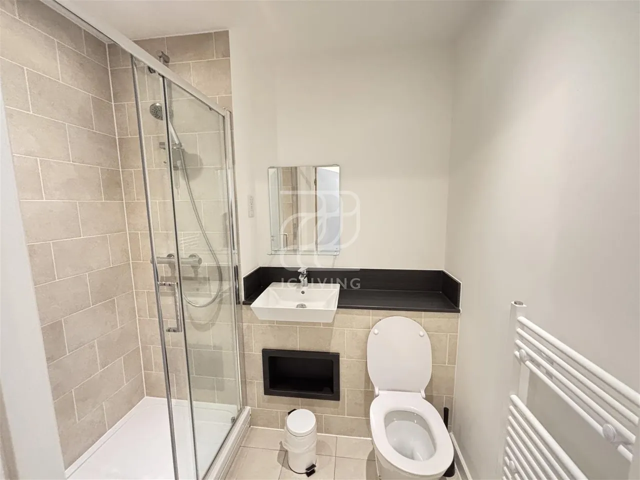 East Acton Lane, London, W3, photo 8