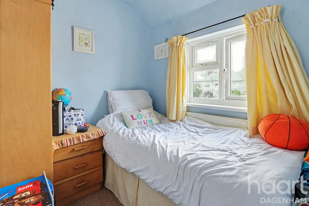 Crescent Road, Dagenham, RM10, photo 6