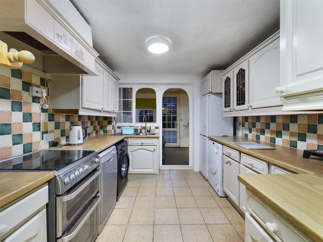 Cherry Lane, Langley Green, RH11, photo 2
