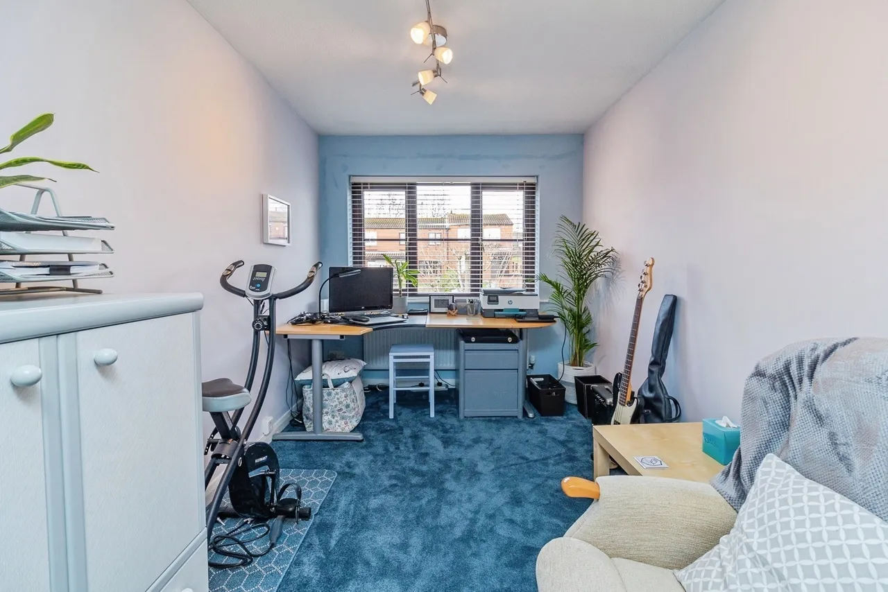 Stamford Avenue, Springfield, Milton Keynes, Buckinghamshire, MK6, photo 15