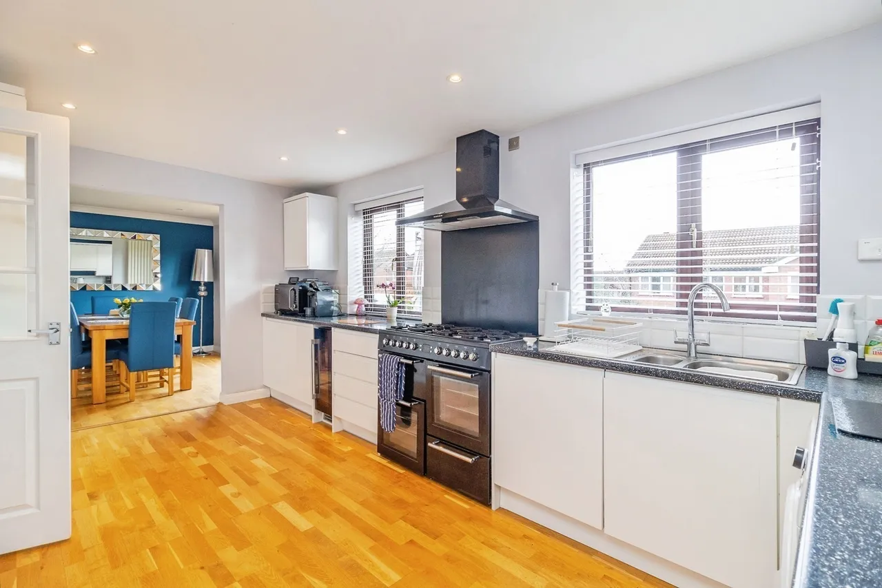 Stamford Avenue, Springfield, Milton Keynes, Buckinghamshire, MK6, photo 3