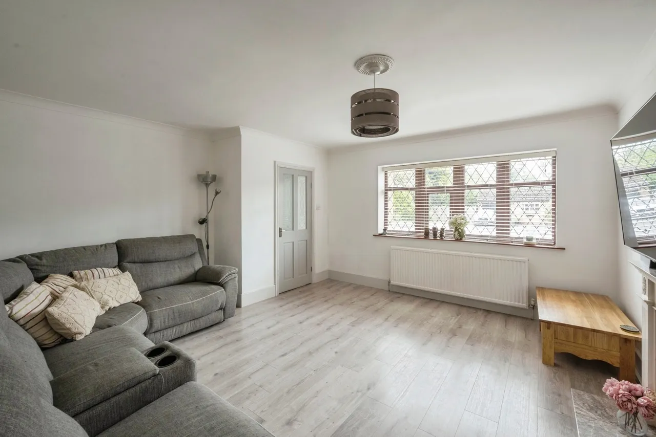 Hallview Road, Rossington, Doncaster, South Yorkshire, DN11, photo 6