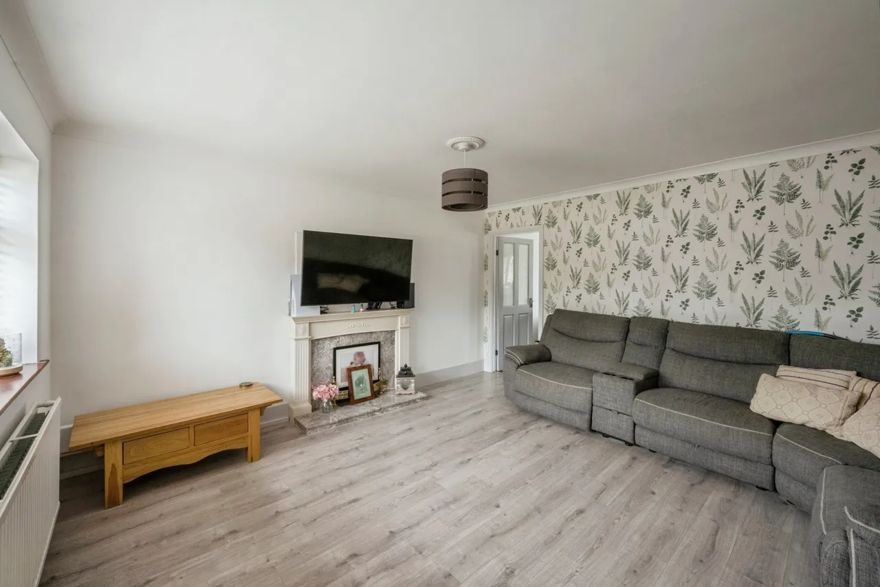 Hallview Road, Rossington, Doncaster, South Yorkshire, DN11, photo 4