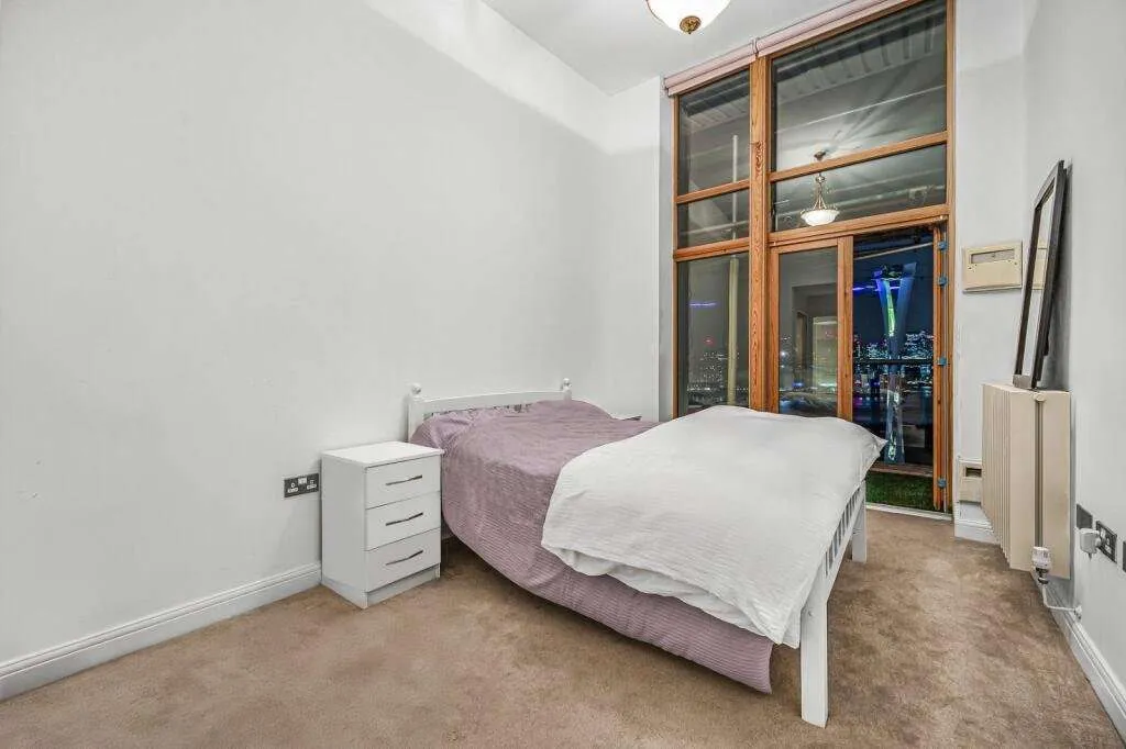Hanover Avenue, London, E16, photo 17