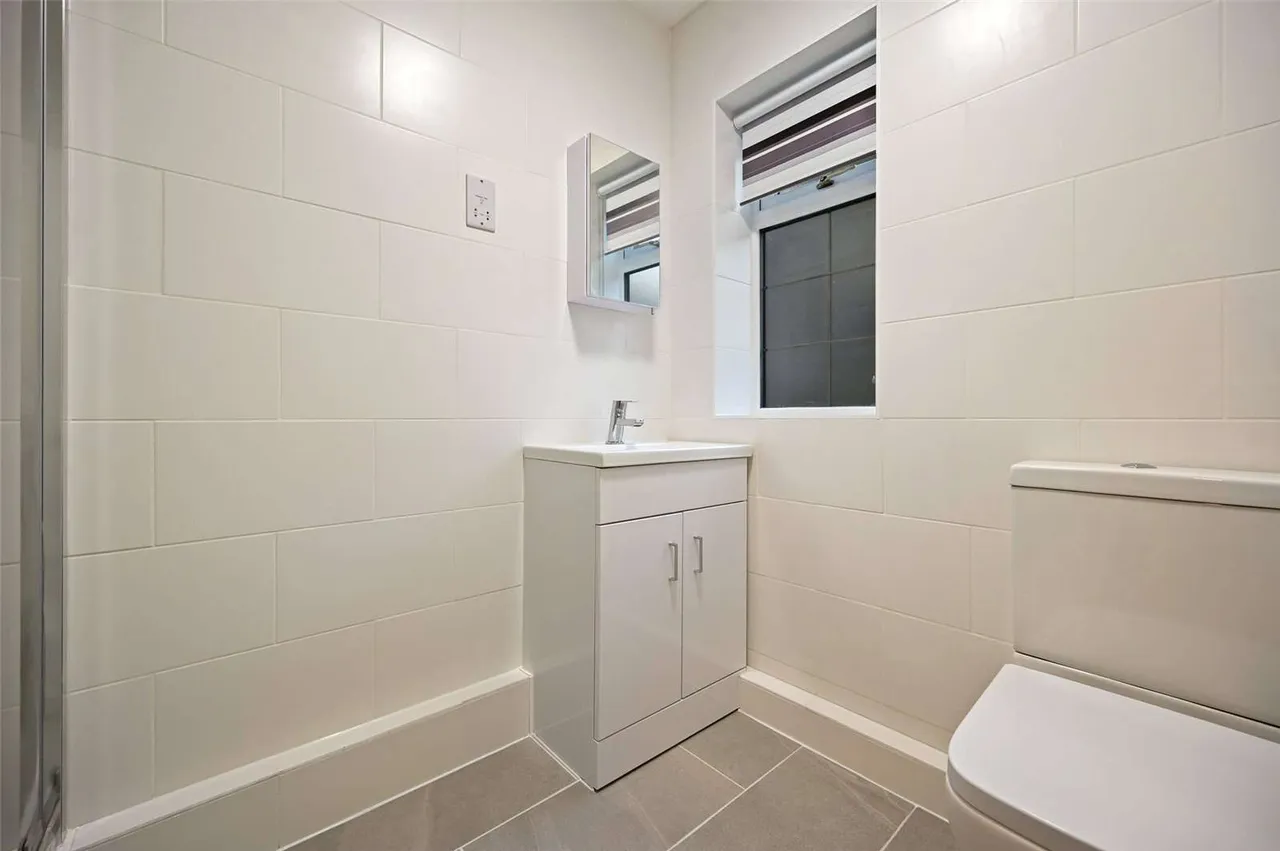 Exchange Road, Watford, Hertfordshire, WD18 0QU, photo 6