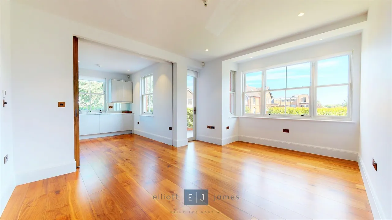 Connaught Avenue, Loughton, IG10, photo 6