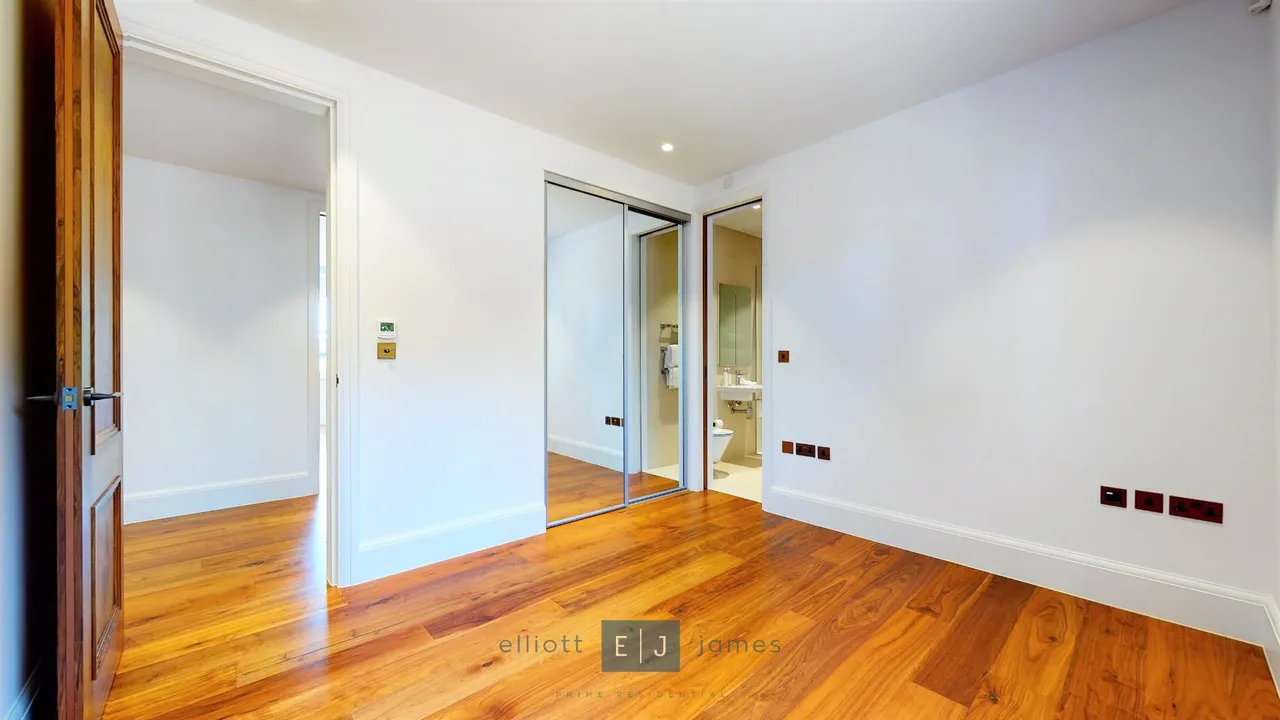 Connaught Avenue, Loughton, IG10, photo 10