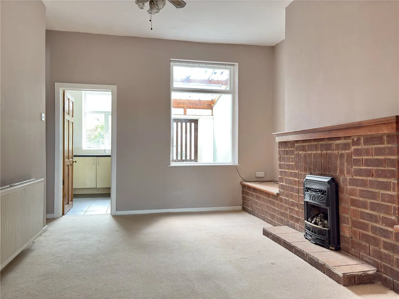 Fields New Road, Chadderton, OL9, photo 4