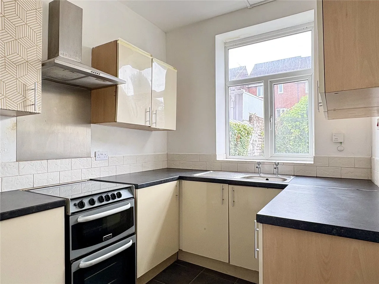 Fields New Road, Chadderton, OL9, photo 5