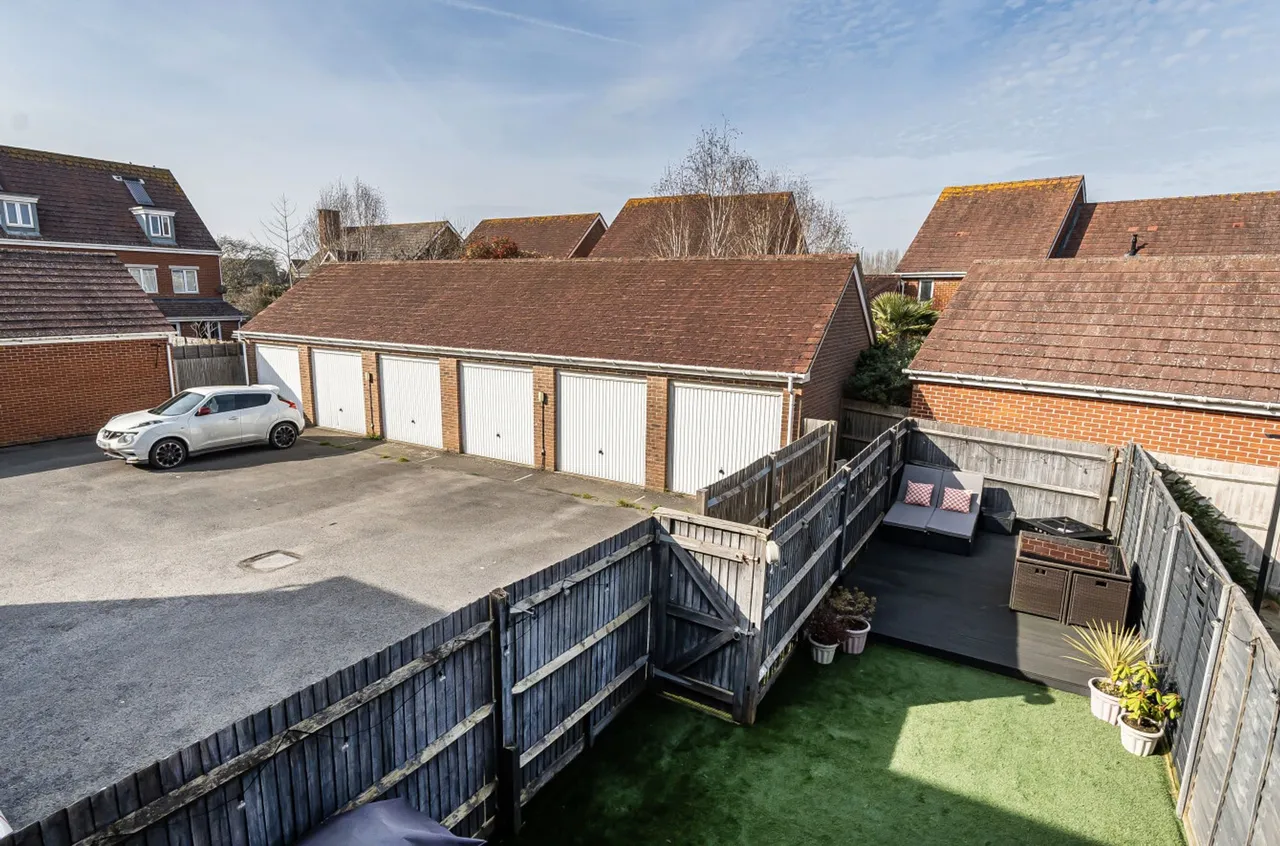 Wish Field Drive, Felpham, PO22, photo 19