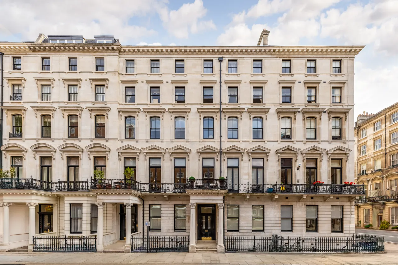 Ennismore Gardens, Knightsbridge, London, photo 2