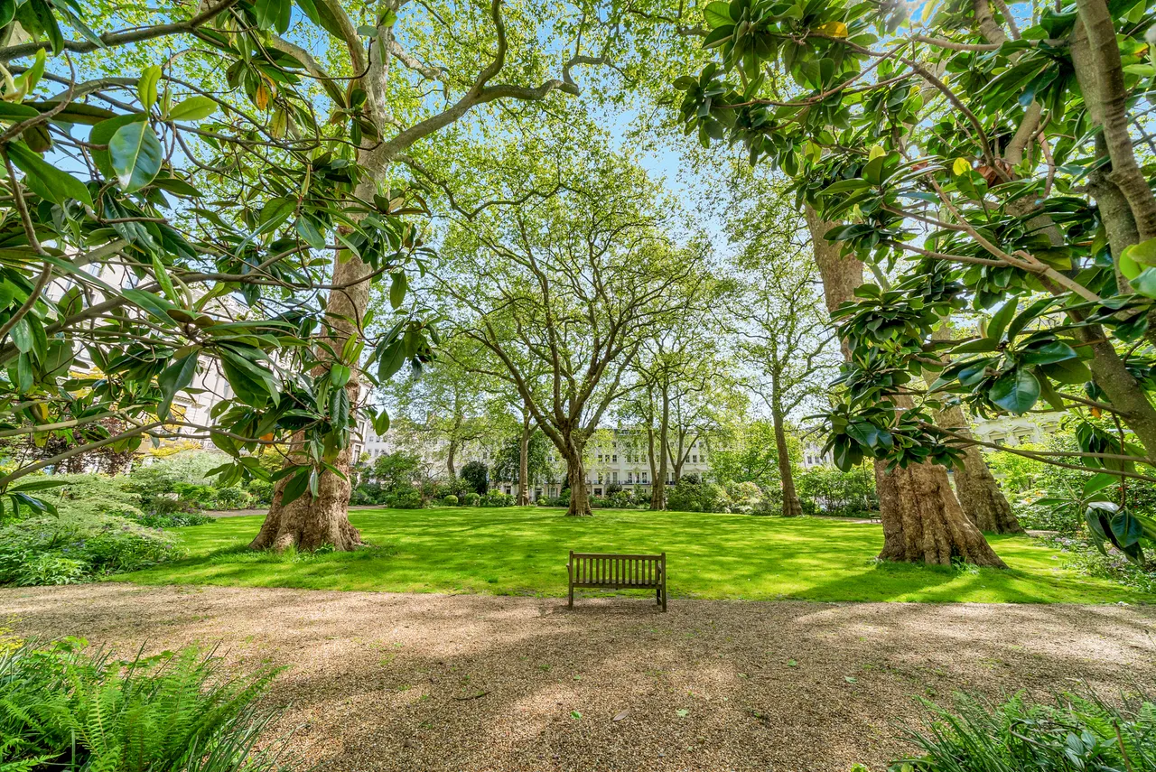 Ennismore Gardens, Knightsbridge, London, photo 5