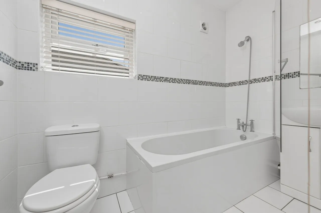 Hawkhill Gardens, Leeds, LS15, photo 17