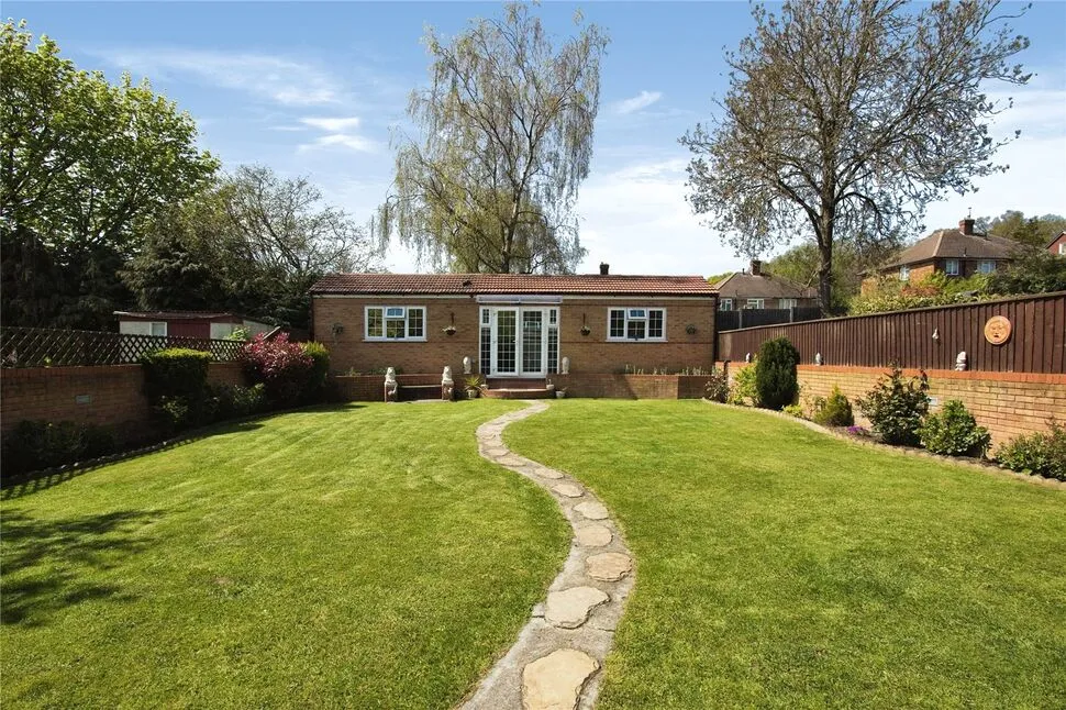 Gravel Hill Close, Bexleyheath, DA6, photo 2