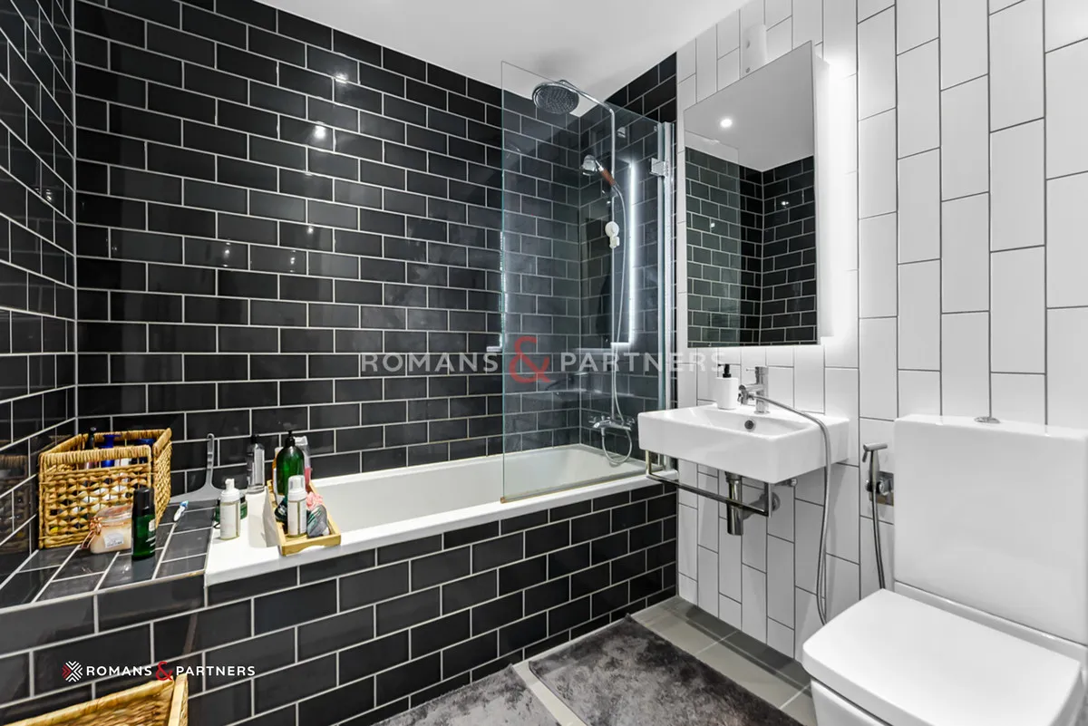 Fairwater House, Royal Wharf, E16, photo 10